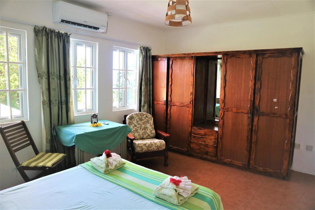 Seychelles Yellow Petals Appartement Anse Boileau Buitenkant foto
